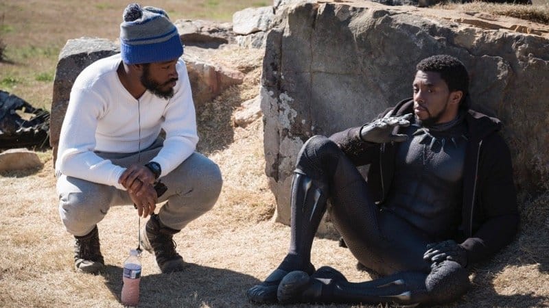 Režisér Ryan Coogler a herec Chadwick Boseman pri natáčaní filmu Black Panther