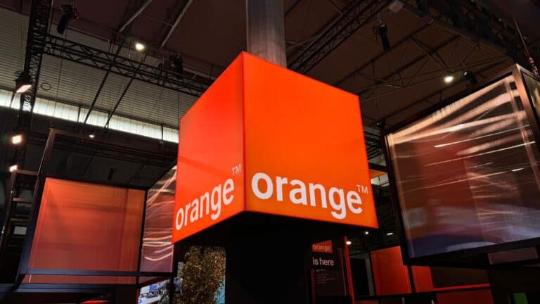 orange logo mwc